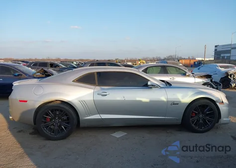 2010 Chevrolet Camaro 2Ss z USA, uszkodzony, nr VIN 2G1FT1EW0A9121387